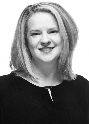 Kelly Mulder Headshot