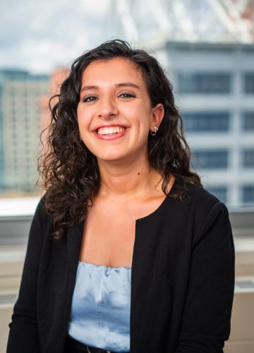 Amanda Caloras headshot