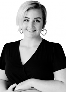 Lisa Obear Headshot