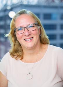 Stacey Paradis headshot